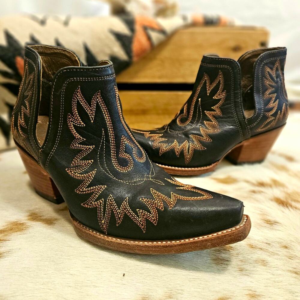 Ariat Dixon Black Leather Western Booties Cutout Snip Toe Ankle Boots 9.5B